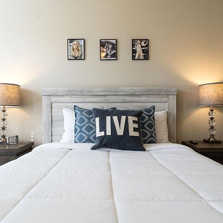 The Celebrity - Minutes To Broadway With A Balcony Apartment Nashville Luaran gambar