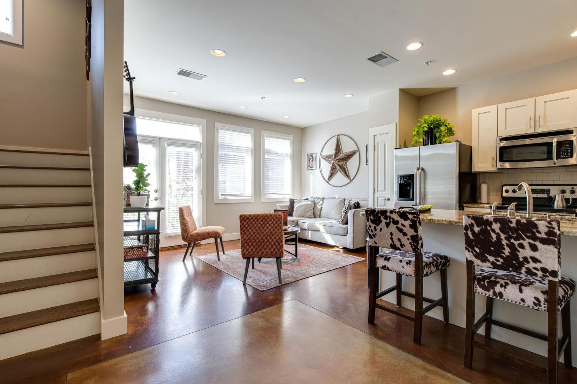 The Celebrity - Minutes To Broadway With A Balcony Apartment Nashville Luaran gambar