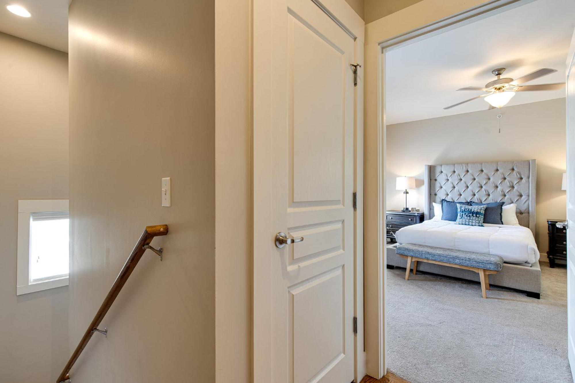 The Celebrity - Minutes To Broadway With A Balcony Apartment Nashville Luaran gambar