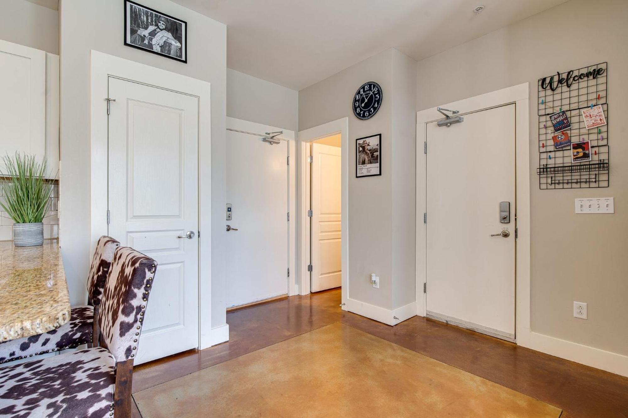 The Celebrity - Minutes To Broadway With A Balcony Apartment Nashville Luaran gambar