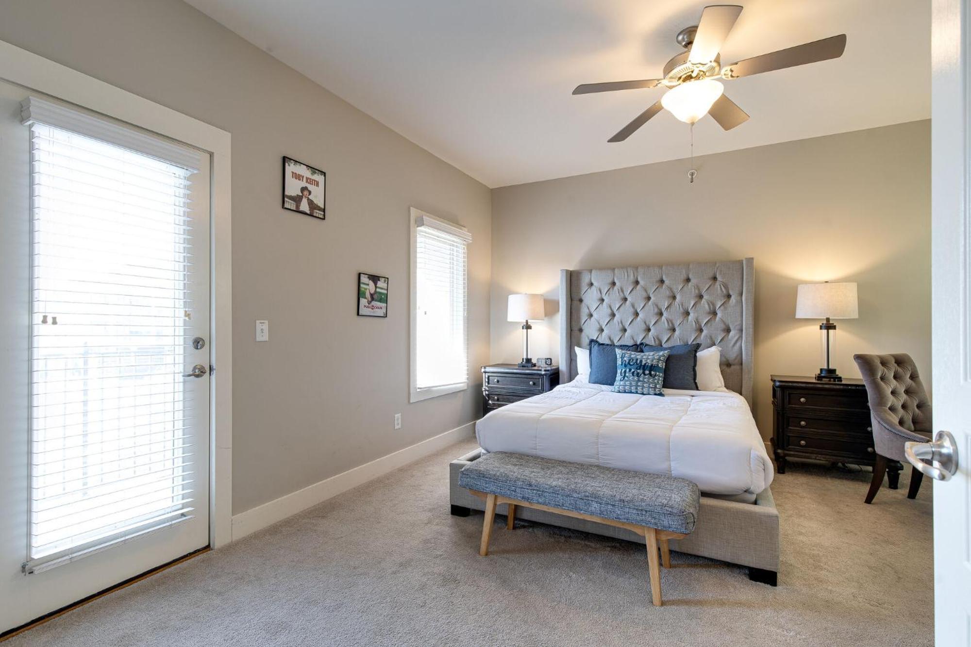 The Celebrity - Minutes To Broadway With A Balcony Apartment Nashville Luaran gambar