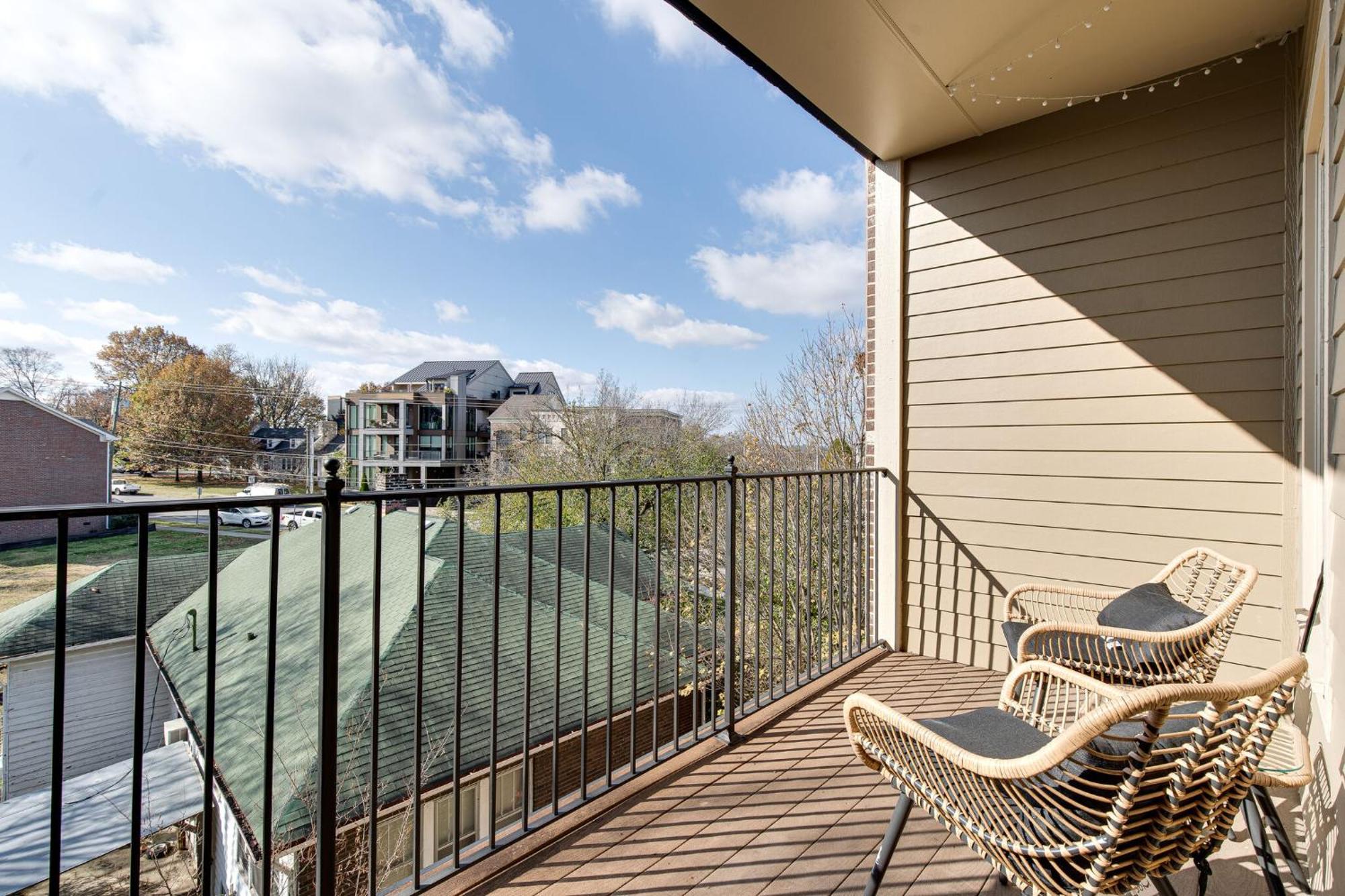 The Celebrity - Minutes To Broadway With A Balcony Apartment Nashville Luaran gambar